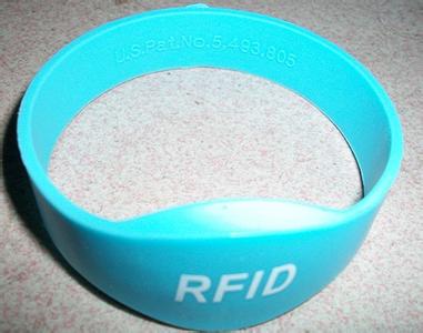 平乐RFID卡销售商提供细表带RFID硅胶手腕带