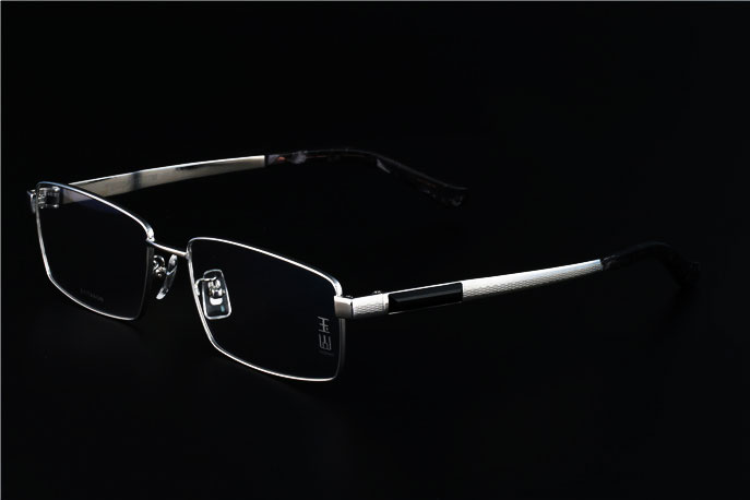 珠海纯钛眼镜架ODM  超轻纯钛眼镜架厂家直销