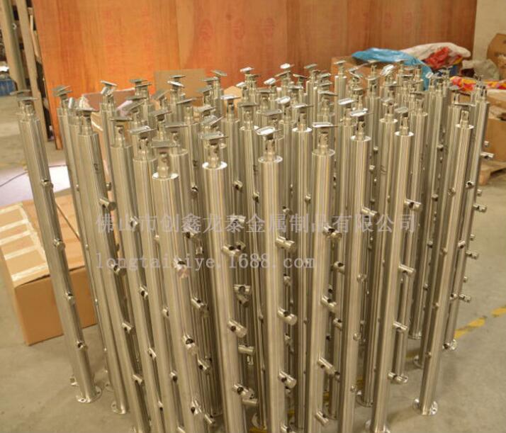 龙泰定制不锈钢拉丝圆管立柱 不锈钢楼梯扶手镀色厂家