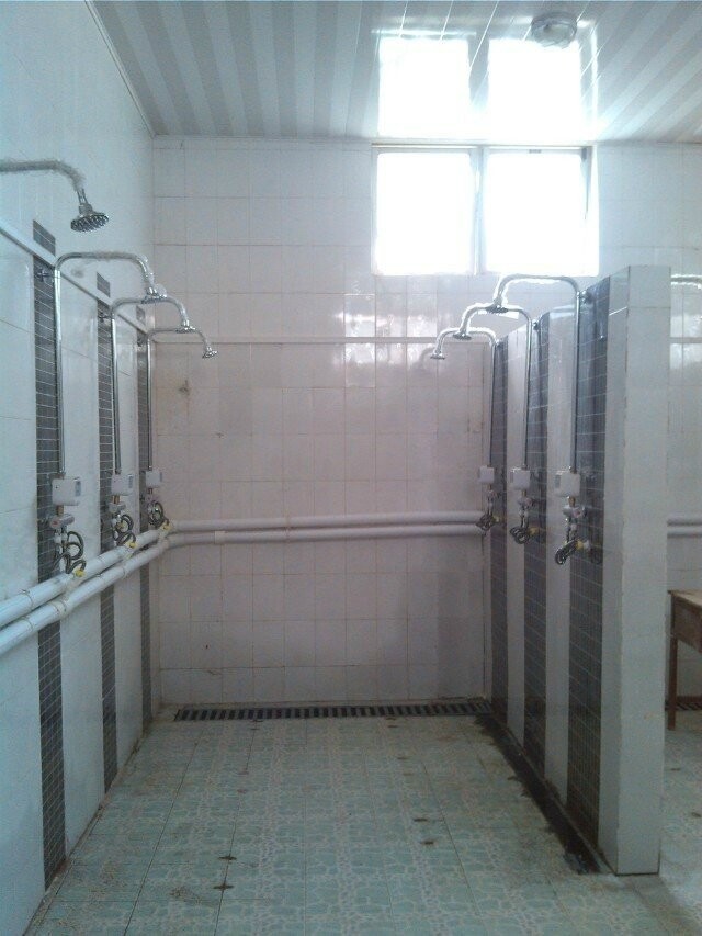 学生洗澡刷卡节水器厂家