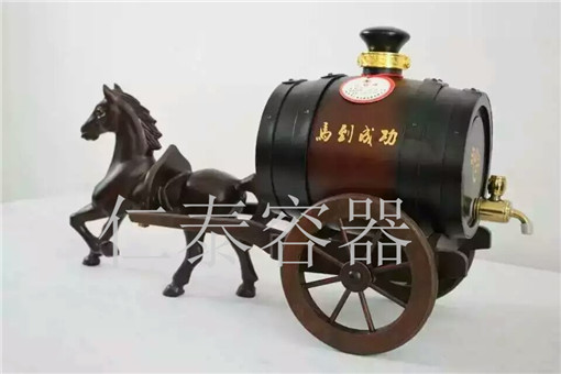 厂家专业生产酒容器工艺品马拉车