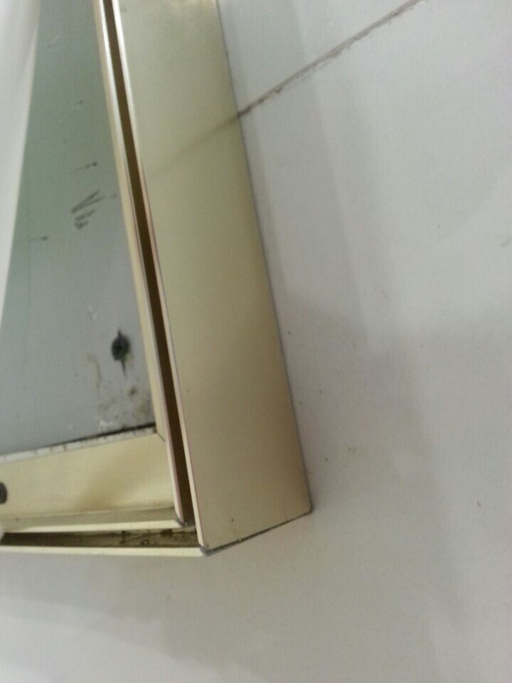 供应侧面翻盖拉布灯箱型材