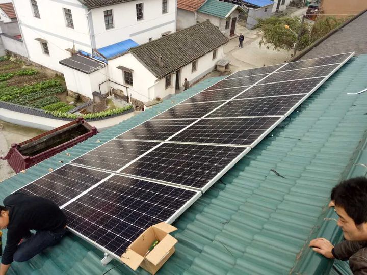 屋顶太阳能光伏发电站赚钱的屋顶