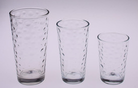 山东鑫瑞经贸有限公司自产自销各类玻璃器皿，玻璃水杯，高脚杯，茶杯，红酒杯