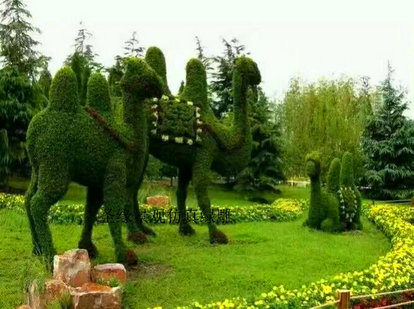 仿真绿雕景观_仿真骆驼绿雕雕塑定制_园林仿真绿雕孔雀