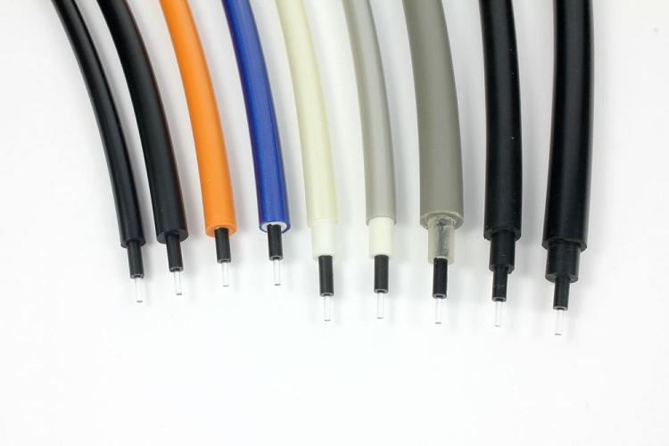 φ2.2,φ4.0,φ5.0,φ6.0，φ7.0外径黑皮音频线光缆，塑料光纤