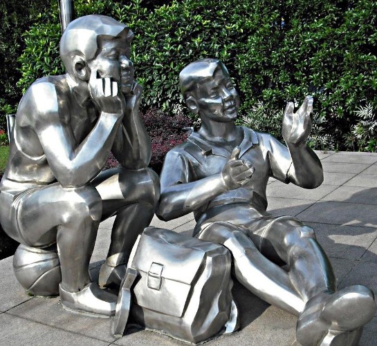 广东原著不锈钢雕塑厂家供应不锈钢人物雕塑 校园雕塑批发 户外园林摆件