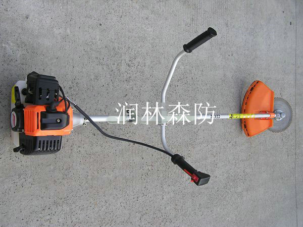 镇江润林侧挂式CG430割灌机 油锯 火场切割机 森林消防园林扑火工具器材