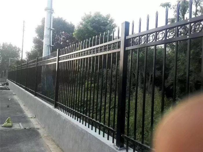 市政花园草坪护栏围墙栏杆生产厂家