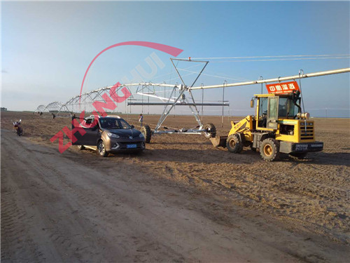 大型农田灌溉用拖移式喷灌机