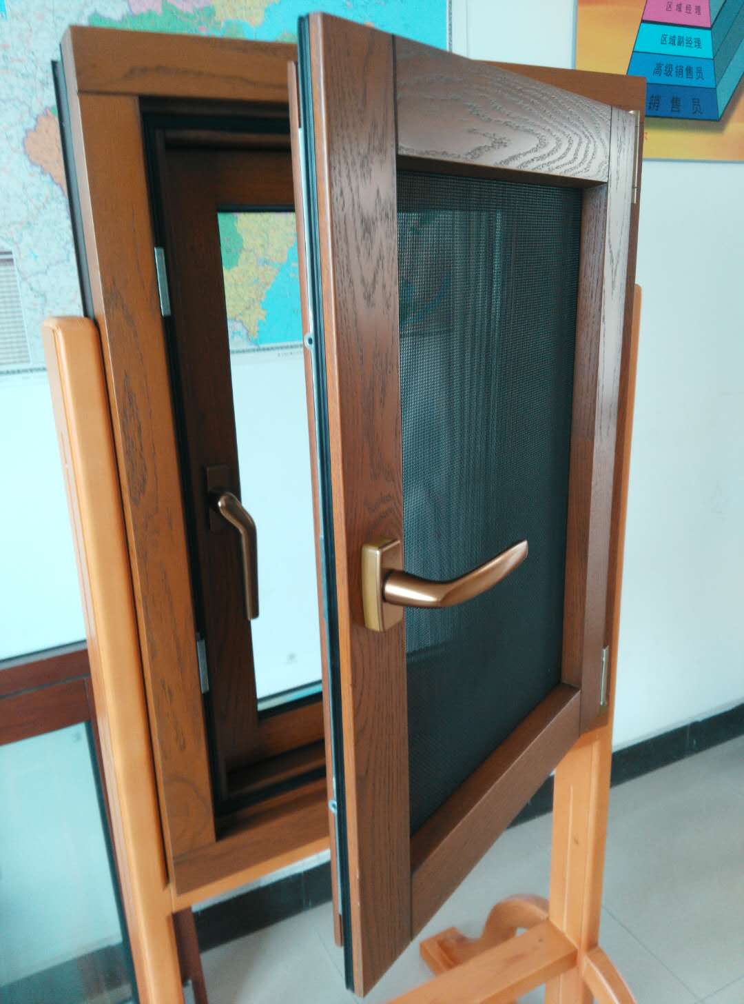 贝科利尔欧式铝包木门窗
