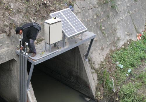 太阳能水质监测站