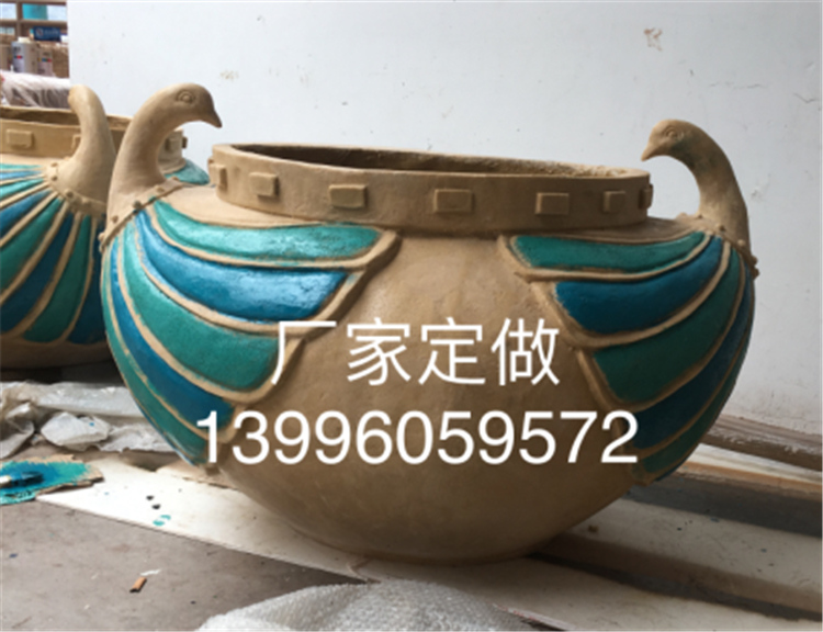 重庆砂岩花钵厂家、玻璃钢花瓶、花箱、树池的价格不知道是多少？
