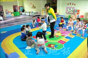 幼儿园地板装修最好用哪种地板