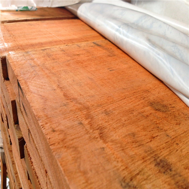 优质红松防腐木板材
