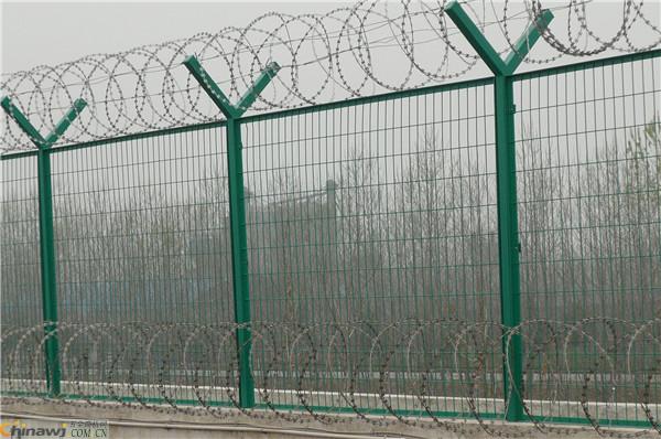 河南机场围网护栏 2.5米y型柱隔离网