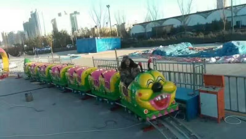 郑州智宝乐游乐设备厂家供应新款青虫滑车 儿童轨道火车