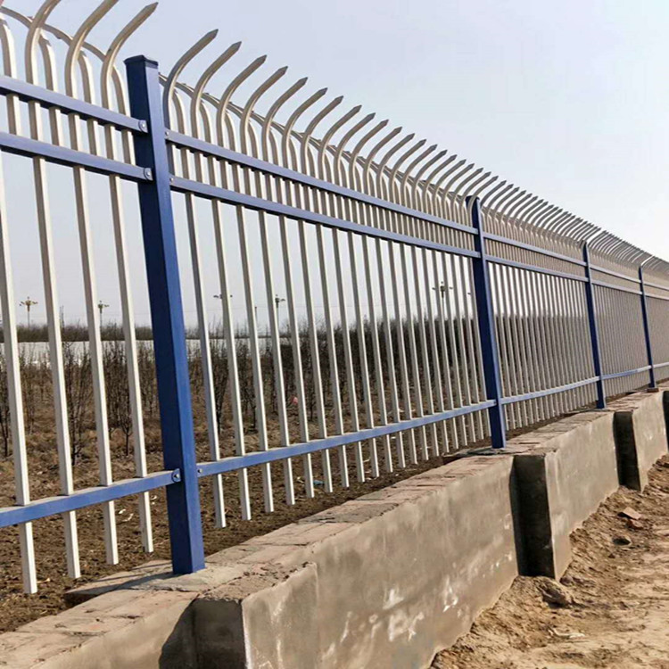 工业园区围墙锌钢护栏  有弯度防爬隔离铁艺围栏
