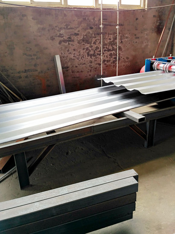 沧州瓦楞板厂家加工定制集装箱侧板，活动房专用瓦楞板