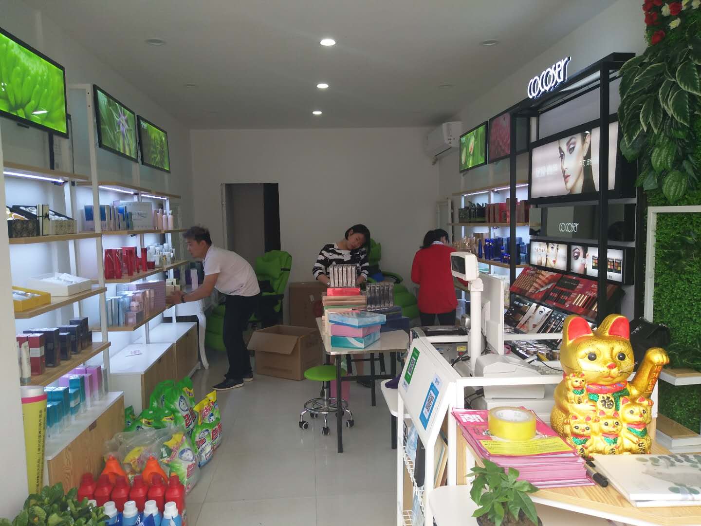 广州化妆品店加盟哪家好,欧芭莎美妆携手实力大牌