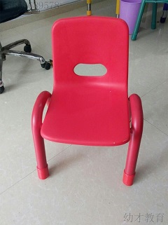 厂家直销幼儿园儿童铁脚升降椅子