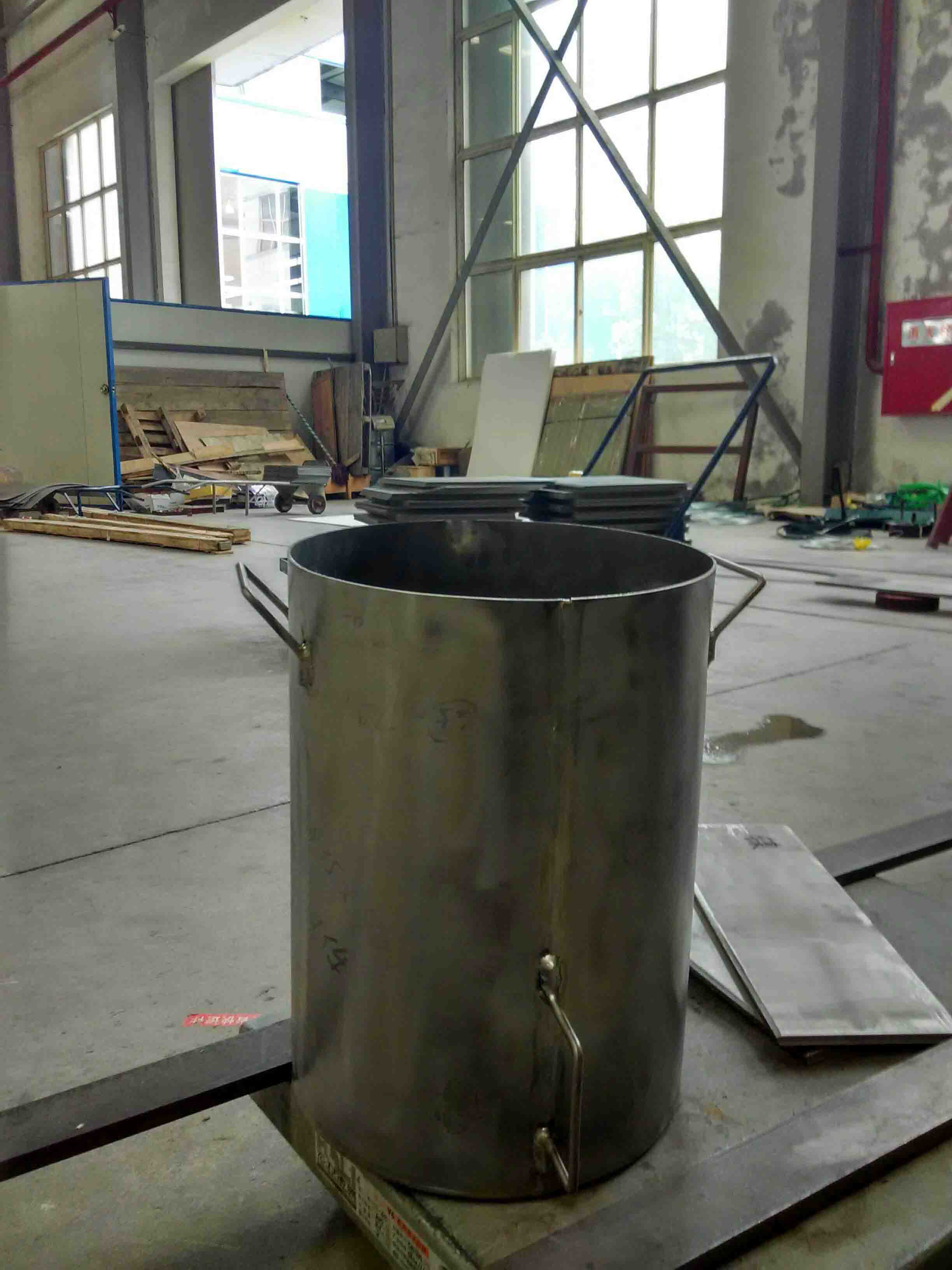 钛桶提炼定制生产厂家
