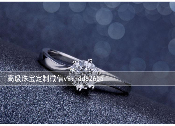 杨幂的钻戒多大