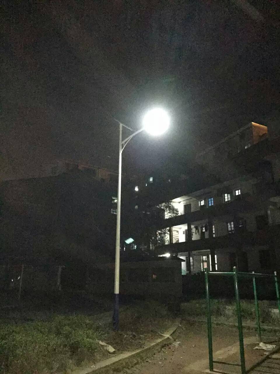 湖南岳阳地区太阳能路灯厂家直销 湖南6米7米LED价格表
