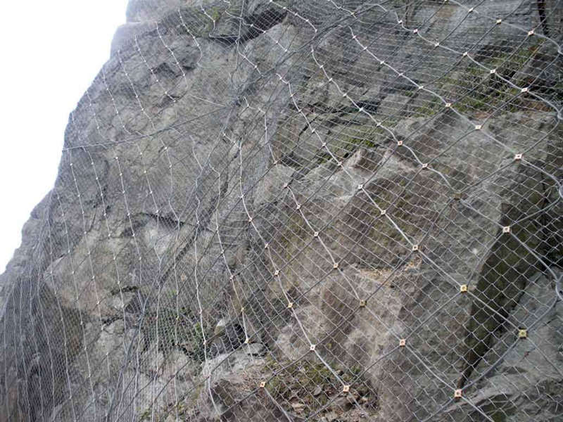 岩质边坡防护网