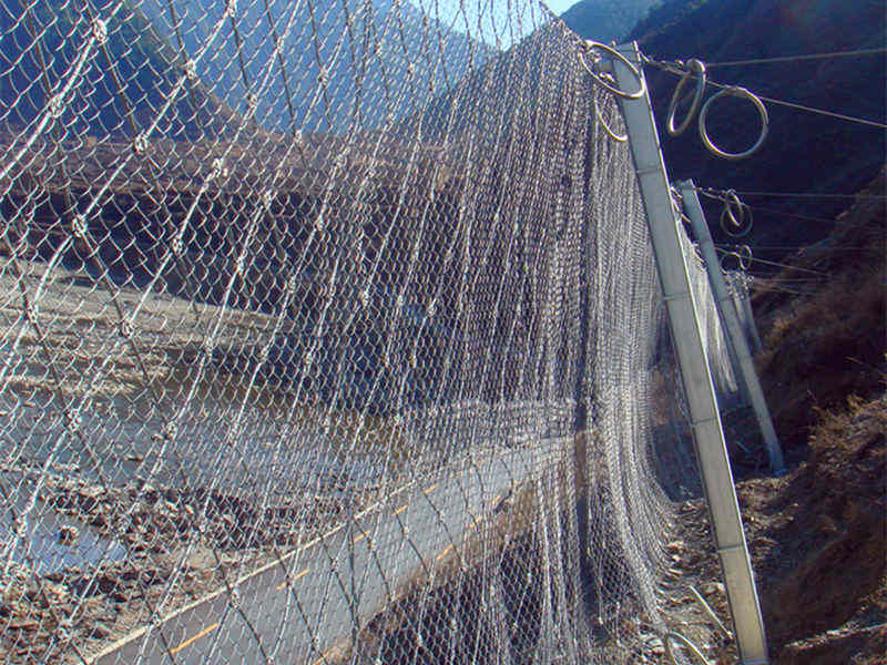 护坡用钢丝网还是钢筋网