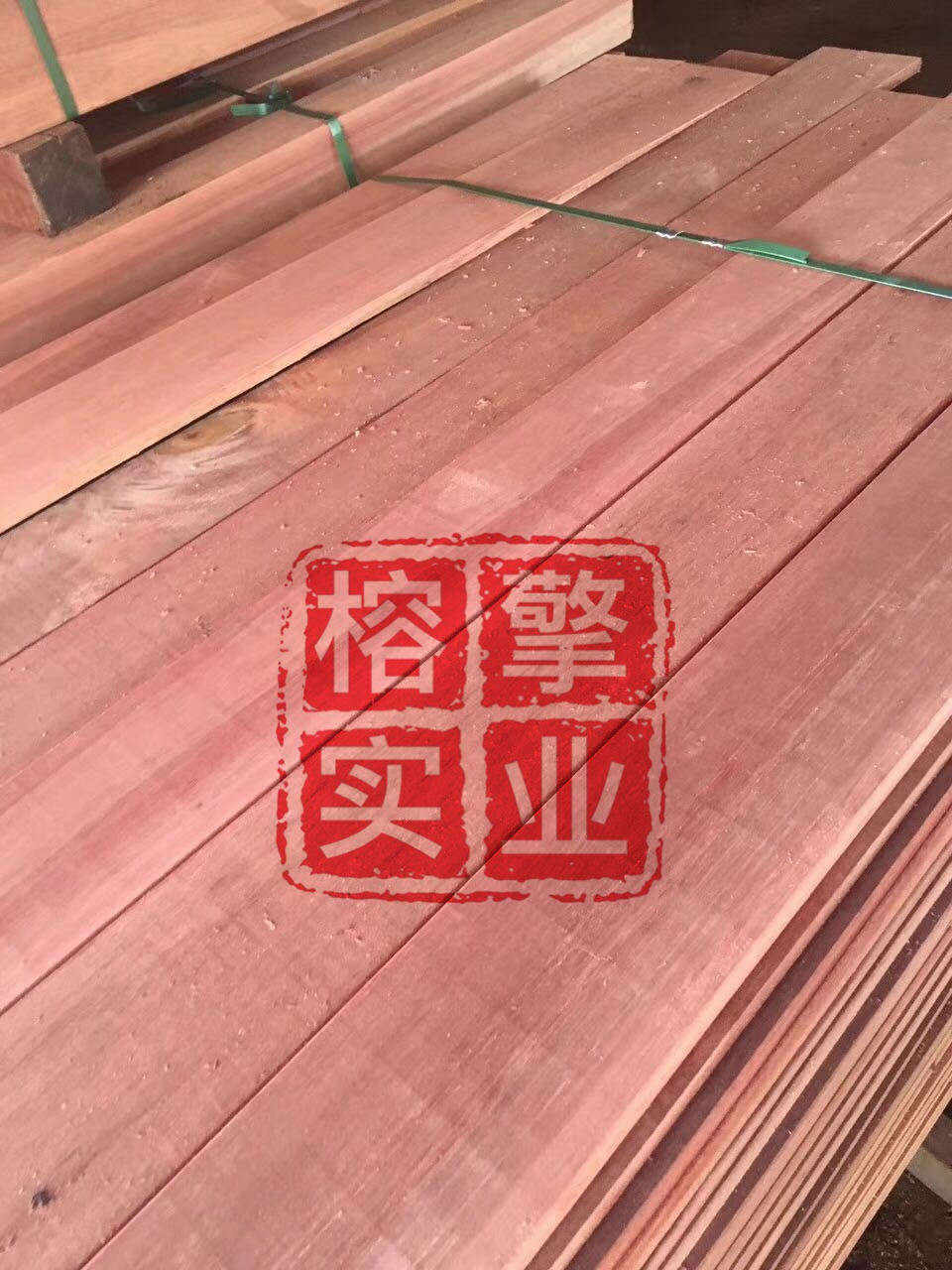 印尼菠萝格防腐木需要防霉处理吗