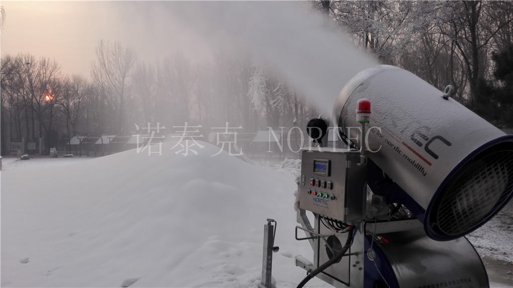 供不应求造雪机滑雪场零度制雪的诺泰克高温造雪机