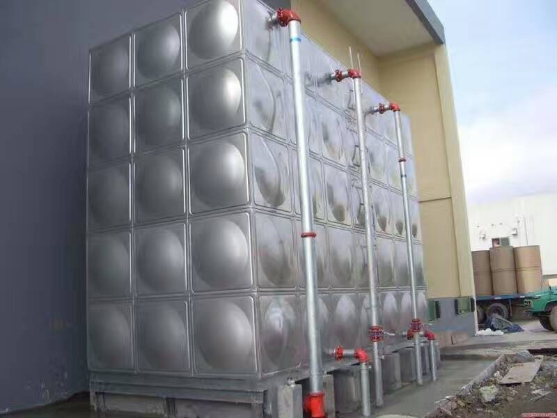 天津不锈钢消防水箱热卖、低价促销、方形水箱特点