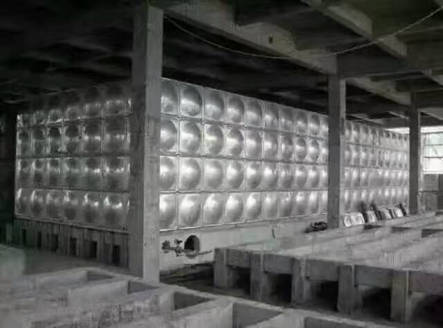 秦皇岛品牌不锈钢水箱13吨、组合水箱批发、货源充足       