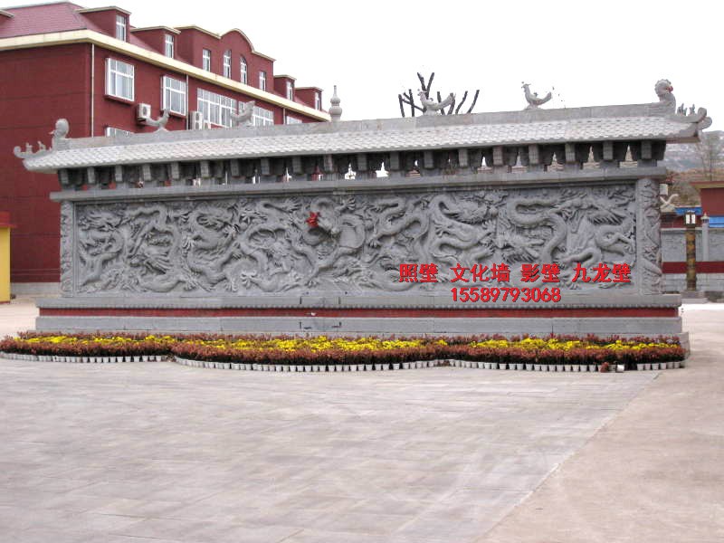 影壁前可以放什 么装饰