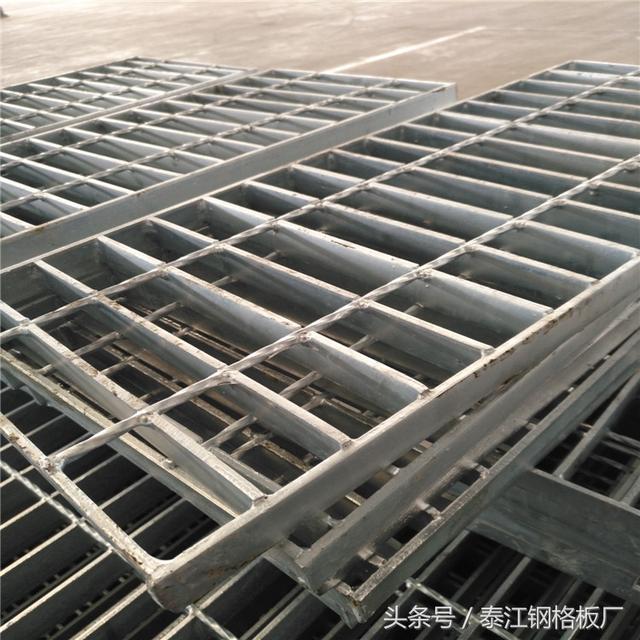 热镀锌钢格板材质 泰江热镀锌钢格板制造流程