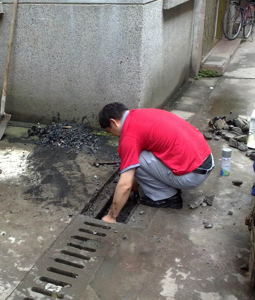 昆山马鞍山西路污水池清理