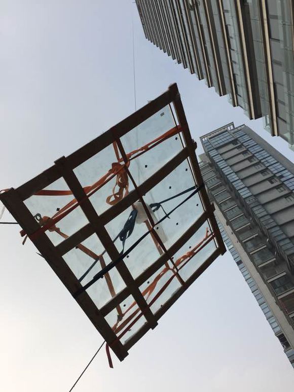 上海玻璃吊装，大型玻璃打包吊玻璃电话，上海玻璃吊装公司