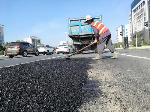 河南周口沥青冷补料小区公园高速路放哪修哪