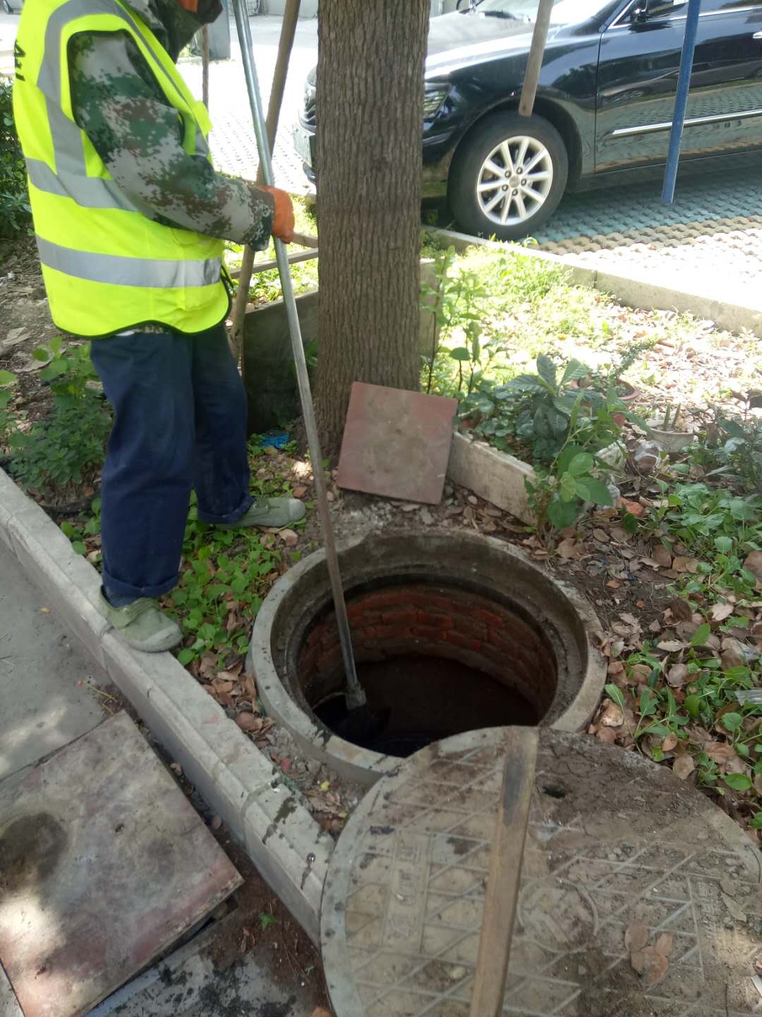 昆山高鼎路隔油池清掏