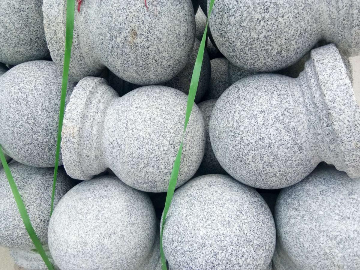 芝麻灰路障石球－衡阳路障球－衡阳花岗岩石球厂家