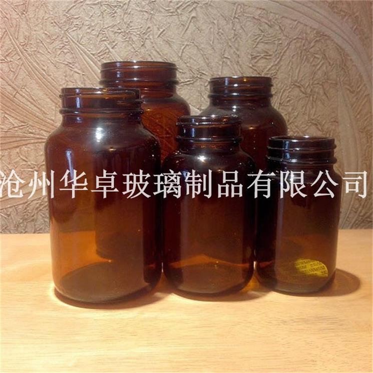 沧州华卓玻璃制品有限公司生产的玻璃广口瓶还可以根据客户的要求在瓶身上印刷，烤花，烫金等可以更好的增加