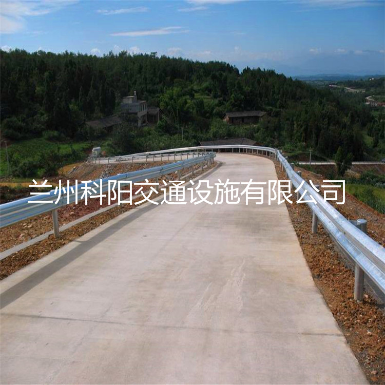 天水武山道路波形护栏板厂家生产销售 有专业的施工安装队伍