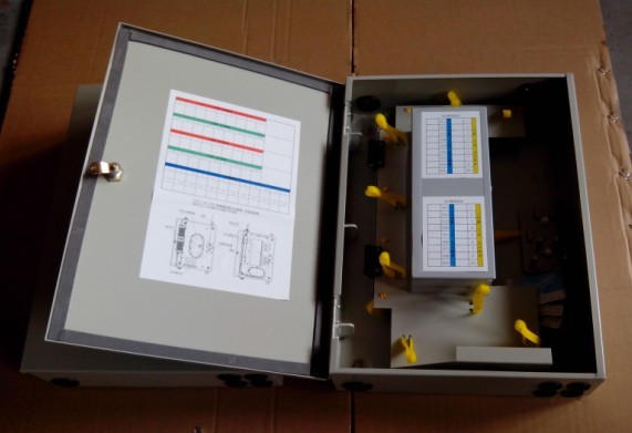 四槽位/4插槽光缆分纤箱（32芯）