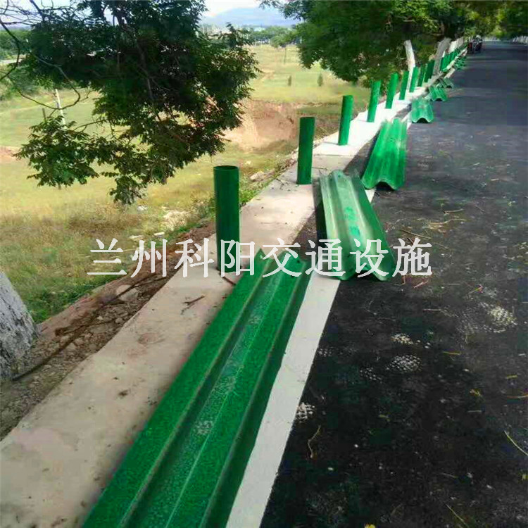 公路波形护栏西北实体厂家生产销售，值得信赖