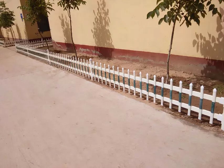 PVC塑钢安全围栏