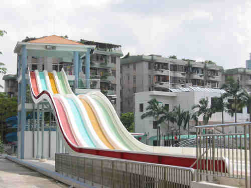 安徽水上滑梯设备制造商--广州鸿波水上乐园设备有限公司