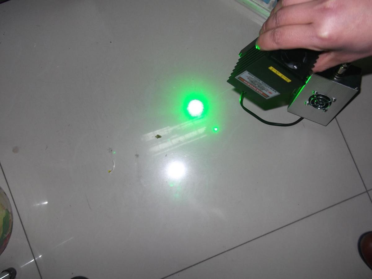钉珠机用绿光点状定位灯