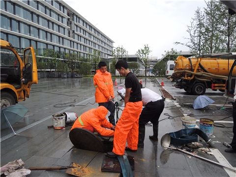 闵行区莲花南路管道疏通，化粪池抽粪，通下水道