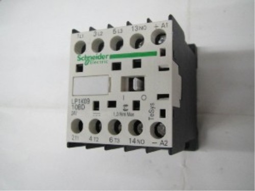 施耐德全新包装接触器LC1D50M7C 80A-OXMOM
